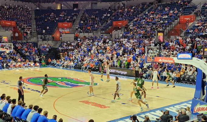 Loyola is Unable to Overcome Slow Start at Florida